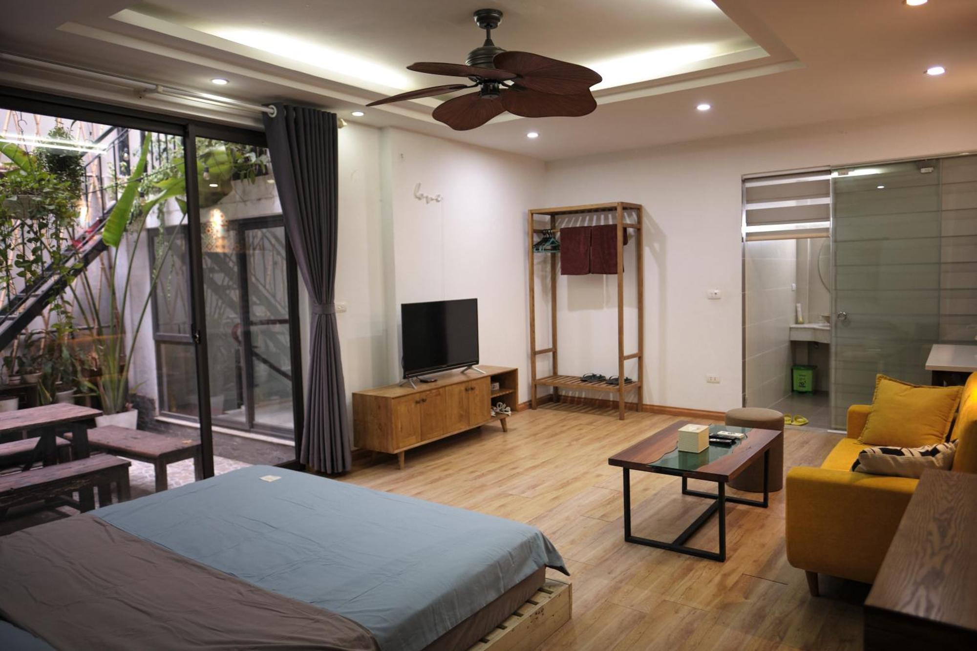 The Gallery Homestay - By Pegasy Group Ханой Экстерьер фото